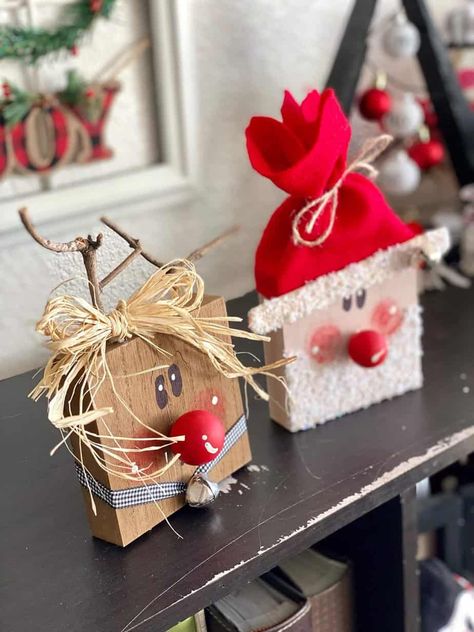 Block Santa Wooden, Diy 4x4 Wood Projects Christmas, Christmas Craft For Adult, Wooden Blocks Ideas, 2 X 2 Wood Projects, 2x4 Crafts Diy, Santa Diy Decorations, Santa Decorations Diy Ideas, Small Wood Block Crafts