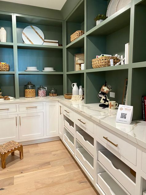 Wood Cabinet Pantry, Microwave In Butlers Pantry, Butlers Pantry With Double Oven, Butlers Pantry With Fridge, Luxury Pantry, Pantry Layout, Pantry Inspiration, Pantry Laundry Room, Pantry Drawers