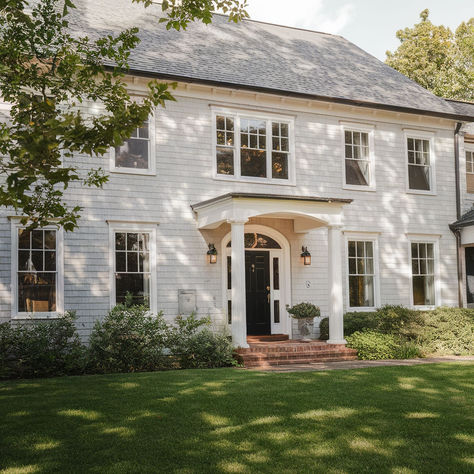 20 Cozy American Colonial Style Homes