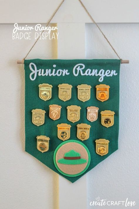 If you love the national parks as much as we do, this Junior Ranger Flare Pin Banner is a great way to display your pin collection! #cricut #flarepinbanner #nationalparks National Park Badges Display, Jr Ranger Badge Display, How To Display Patches, Junior Ranger Badge Display, Badge Display Ideas, Badge Blanket, Junior Ranger Badge, Jewel Cave, Pin Banner