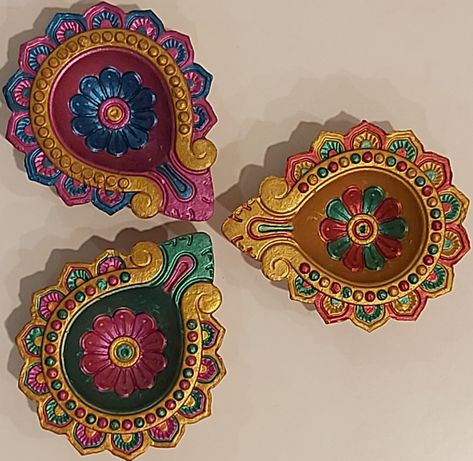 Diya Making Competition, Diya Colouring, Diy Diyas, Diya Making, Bottle Work, Aesthetic Crafts, Diwali Diyas, Diya Designs, Diya Decoration Ideas