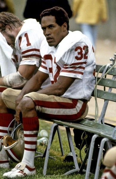 Wrapping Christmas Presents, O J Simpson, 49ers Players, Nfl Football 49ers, Oj Simpson, Nfl Football Pictures, San Francisco 49ers Football, Nfl 49ers, Nfl Football Players