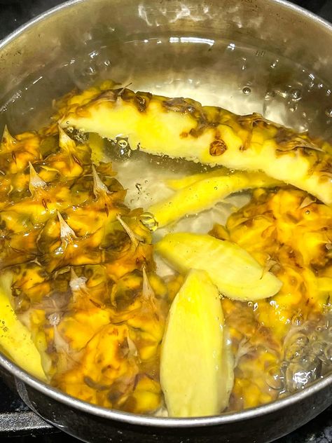 Pineapple Peel Tea, Pineapple Water Recipe, Ginger Juice Benefits, Pineapple Detox, Pineapple Tea, Pineapple Health Benefits, Steps Skincare, Pineapple Benefits, Best Herbal Tea