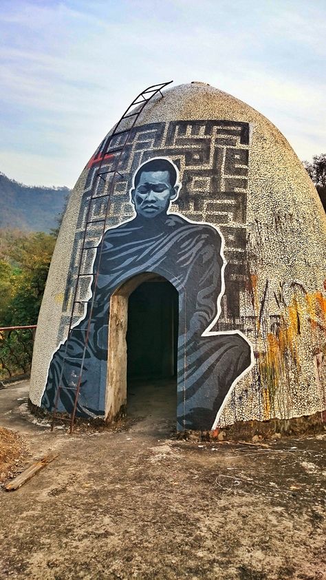 Rishikesh Temple, Rishikesh India Pictures, Rishikesh Travel, Rishikesh Ashram, Mumbai Famous Places, Famous Buildings In India, Art Spirituality, Beatles Ashram Rishikesh, Beatles Wallpaper