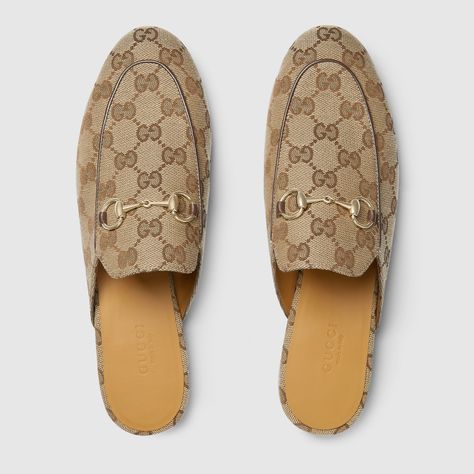 Gucci Women's Princetown slipper Princetown Gucci, Gucci Slippers, Gucci Princetown, Gucci Store, Bridal Shoes Flats, Uk Women, Designer Slippers, Loafer Mules, Material Girl