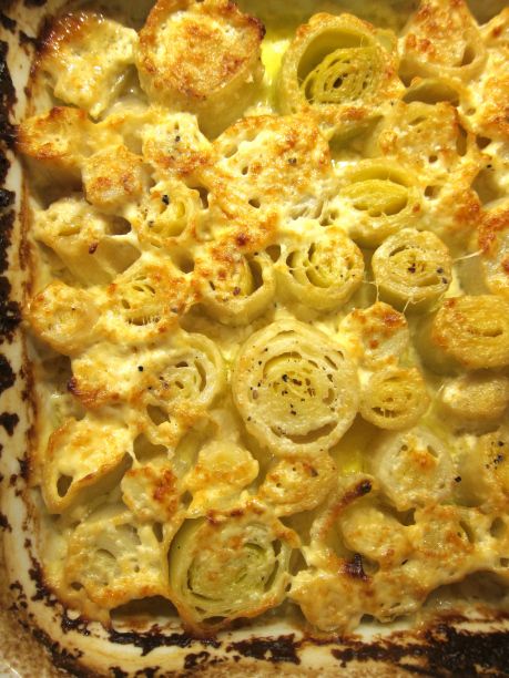 Porri al Forno Leeks Baked in Cream Made 5/17/16 served with the Very Best Fish Recipe Ever Special Friends, Veggie Mains, Leek Recipes, Creamed Leeks, Keto Side, Thanksgiving Side, Veggie Side Dishes, Seitan, Vegetable Sides