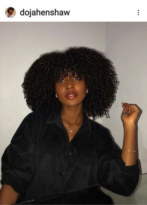 Natural Hair Bangs, Black Hair Bangs, Curly Fro, Art Models, Natural Hair Cuts, Curly Bangs, Downtown Outfits, Dyed Natural Hair, Coily Hair