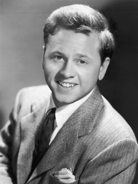 Mickey Rooney #EasyNip Old Hollywood Actors, Mickey Rooney, Stars D'hollywood, Boys Town, Black And White Movie, Hollywood Men, Actors Male, Gabriel Garcia Marquez, Classic Movie Stars