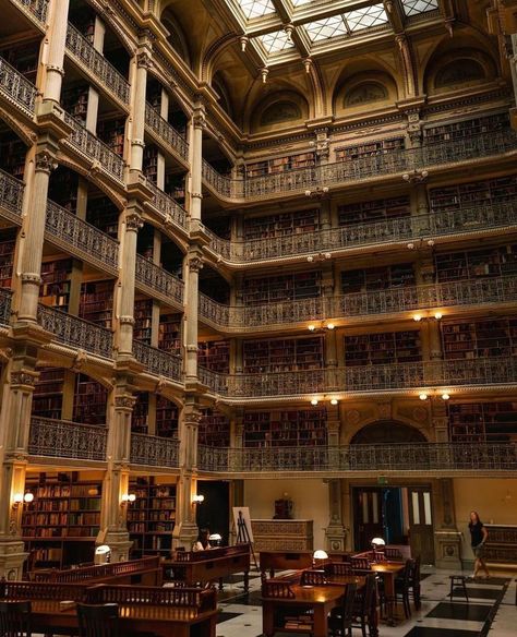 George Peabody Library, Peabody Library, Dream Library, Library Wedding, Library Aesthetic, College Library, Places To Get Married, Baltimore Maryland, Still Water