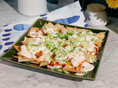 Crab Rangoon Nachos Crab Rangoon Nachos, Crab Rangoon, Life Right Now, Nachos Recipe, Football Food, Cooking Show, Seafood Dishes, Kitchen Recipes, Food Network