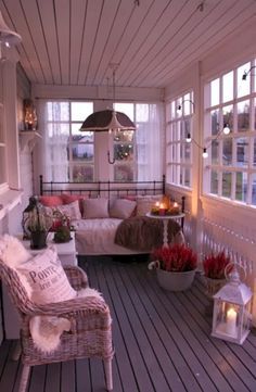 Your porch is an ideal little bit of heaven which you just might be overlooking. Occasionally you will notice a wreathe hanging on a door. however, it’s not a present... Small Enclosed Porch Ideas, Verandah Ideas, Enclosed Patio Ideas, Patchwork Decor, Small Sunroom, Siding Ideas, Front Verandah, Enclosed Porch, Balkon Decor