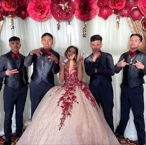 Quince Family Outfits, Quince Court Outfits Red, Burgundy Chambelanes Outfits, Red And Gold Chambelanes Outfits, Red Quince Chambelanes Outfits, Red Chambelanes Outfits, Dark Red Quince, Red Quince Invitations, Chambelanes Outfits Quinceanera Red