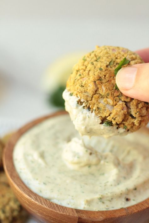 This 5-minute Garlic Tahini Dipping Sauce is the perfect quick and easy compliment to any Mediterranean dish. This dip is vegan, gluten-free, and oil-free, too! Vegan Aioli Recipe, Tahini Dipping Sauce, Tahini Dip, Baked Falafel, Aioli Recipe, Garlic Uses, Cooking Sauces, Mediterranean Food, Special Desserts