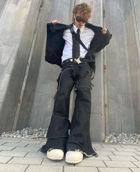 Business Y2k Outfits, K Fashion Men, Archive Fashion Men, Outfits For Males, Business Core, Masc Outfits, Masculine Fashion, Streetwear Fits, Archive Fashion