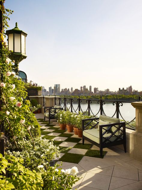 Upper East Side Penthouse, Penthouse Terrace, Manhattan Penthouse, Upper East Side Apartment, Nyc Penthouse, Bette Midler, New York Apartment, Rooftop Garden, Upper East Side