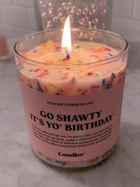 Candle Obsession, Cute Candles, Aesthetic Candles, Candle Aesthetic, Bday Girl, Candle Cake, Friends Are Like, Friend Birthday, Smell Good