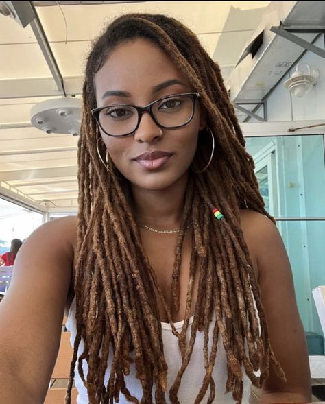 Natural Edges, Beautiful Locs, Beautiful Black Hair, Beautiful Dreadlocks, Dreadlock Styles, Dreads Styles, Dreadlock Hairstyles, Cornrow Hairstyles, Hair Crush