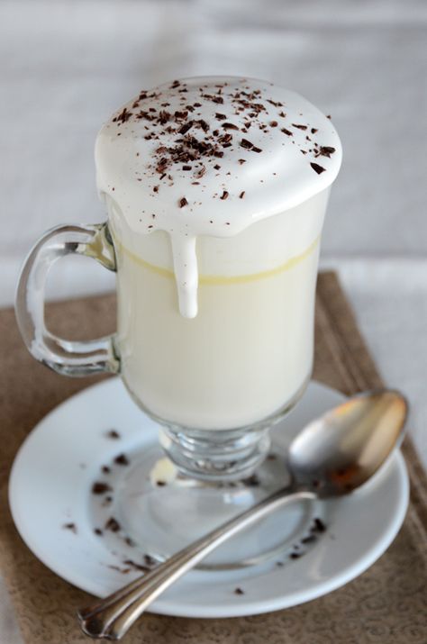 White Hot Chocolate, Winter Drinks, Hot Chocolate Recipes, Think Food, Chocolate Shavings, Julia Child, Chocolate Drinks, White Hot, A Drink