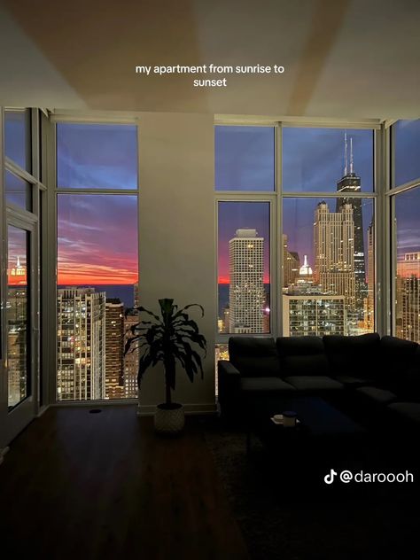 Nyc Aesthetic Apartment, Country Photos, Miami Apartment, City View Apartment, Wallpaper Fall, Aesthetic Apartment, Apartment View, Chicago Apartment, High Rise Apartments