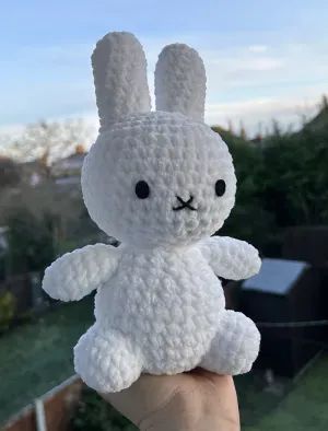 <br>

#knitting #crochet #sewing #patterns #diy #crafts. #Amigurumi_Patterns #Crochet #Toys #Amigurumi_Crochet_Pattern Amigurumi Crochet, Bunny Rabbit, Stuffed Animal, Crochet Pattern, Amigurumi, Crochet, Pattern, White