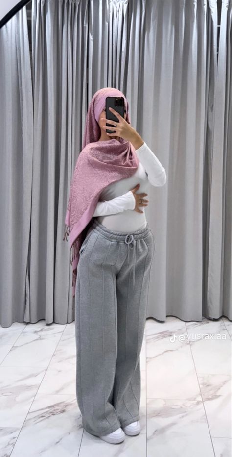 Hijabi Style Summer, Baddie Hijabi Outfits, Muslim Streetwear, Hijabi Streetwear, Hijabi Summer Outfits, Modest Outfits Muslim, Outfits Muslim, Hijab Fashion Summer, Hijabi Fits