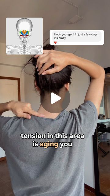 Vale & Juli | Glow-up & Wellness on Instagram: "HERE’S THE SCIENCE BEHIND IT ⬇️  👉🏼 Did you know that the tension in your neck, more specifically in your suboccipital muscles, can change the appearance of your face?  👩🏽‍🏫 Before someone comes to me saying I share “misleading information”, let’s analyze the scientific evidence behind this statement  ✨ and in particular the fascinating connection between our eye movements and neck muscles!  If you move your eyes in different directions, you can clearly notice a sensation in the suboccipital muscles, a group of muscles located at the base of the skull, that will respond by contracting and changing in tone 👀  👉🏼This is because our bodies are interconnected through musculofascial chains that run from our feet throughout our entire body, Hooded Eyes, Suboccipital Muscles, Neck Tension, Neck Muscles, Posture Exercises, Poor Posture, Face Yoga, Face Massage, The Skull