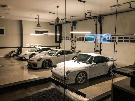 Some night life from the garage. #lamborghiniperformante #porsche #porsche911 #porschegt3 #porschec2s #aircooled #dreamgarage #mancave Porsche Garage, Plan Garage, Garage Design Interior, Garage Loft, Cool Garages, Ultimate Garage, Dream Car Garage, Bmw M1, Car Workshop