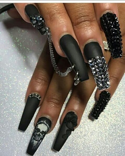 Rocker Nails, Rock Nails, Concert Nails, Halloween Acrylic Nails, Punk Nails, Gothic Nails, Goth Nails, Black Nail Designs, Halloween Nail Designs