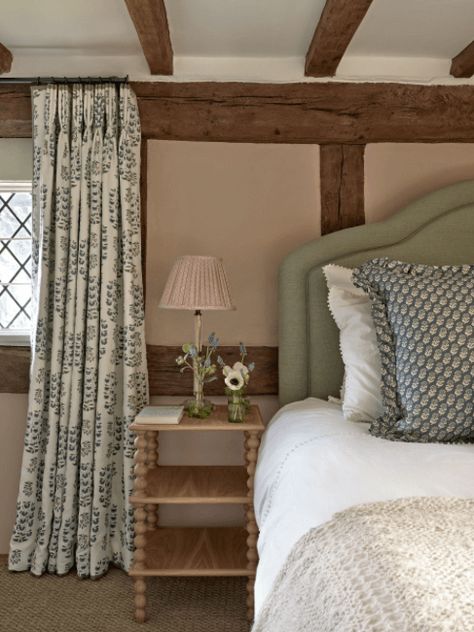 Modern Country Bedrooms, English Country Interiors, Ultimate Bedroom, Country Modern Home, Simple Interior Design, Bedroom Upgrade, Modern Country Style, Small Bedrooms, Country House Interior