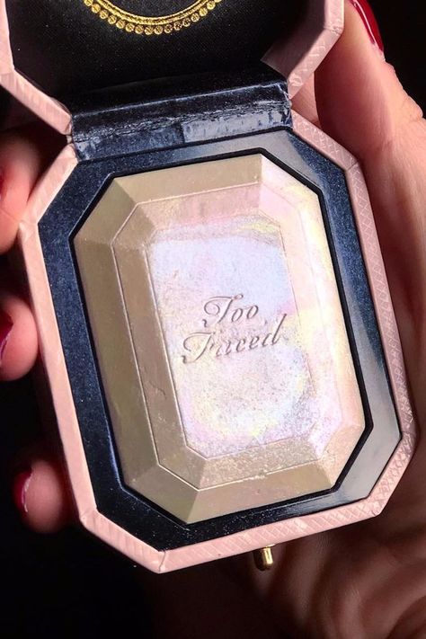 Too Faced's New Diamond Highlighter Is So Damn Shiny, You May Need Sunglasses to Admire It Diamond Highlighter, Product Wishlist, Make Up Kits, Diy Mascara, Beauty Make-up, Makeup Guide, Kesha, Mac Makeup, Makeup Goals