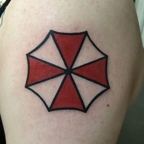 Simple Fandom Tattoos, Simple Horror Tattoo Ideas, Tattoo Ideas Pop Culture, Horror Game Tattoo, Resident Evil Tattoo Design, Gamer Tattoo Ideas, Game Tattoo Ideas, Stephen King Tattoos, Tattoo Games