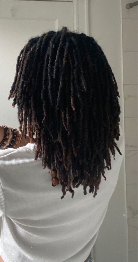 Layered Locks Haircut, Small Loc Parting, Mullet Hairstyle Women Locs, Black Locs Aesthetic, Finger Coils Women, Dread Length Chart, Temporary Locs Natural Hair, Locs Aesthetic Faceless, Hair Locks Dreadlocks