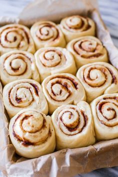 Air Buns, Overnight Cinnamon Rolls Recipe, Amazing Deserts, Nice Buns, Overnight Cinnamon Rolls, Sallys Baking, Dessert Breads, Cinnamon Roll Recipe Homemade, Chocolate Deserts