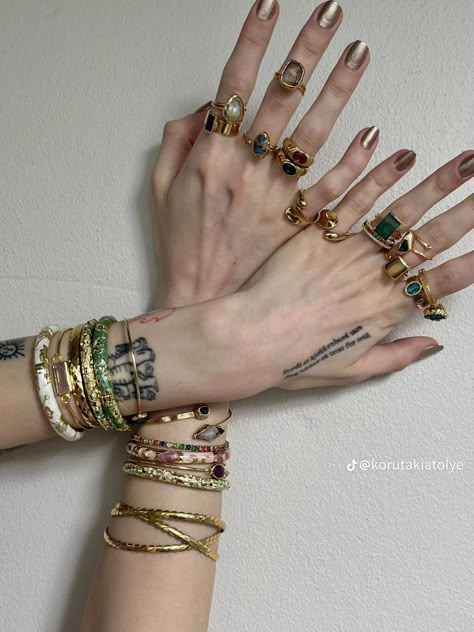 Lots Of Rings, Dope Jewelry Accessories, Dope Jewelry, Best Tattoo Designs, Ring Stack, Funky Jewelry, Stacked Jewelry, Jewelry Lookbook, Finger Rings