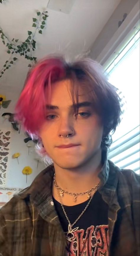 Pink Dyed Hair Men, Pink Hair Masculine, Magenta Hair Men, Guy Colored Hair, Mens Split Dyed Hair, Eboy Hair Styles, Boy Hair Dye Ideas, Hair Dye Ideas Short Hair Boy, Man Hair Color Ideas Guys