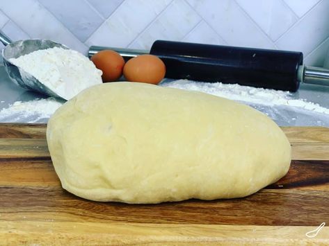 Russian Yeast Dough Recipe (Video) - Peter's Food Adventures Piroshky Recipe, Pirozhki Recipe, Cabbage Pie, Yeast Dough Recipe, Russian Pastries, Russian Dishes, Yeast Dough, Kneading Dough, Meat Snacks