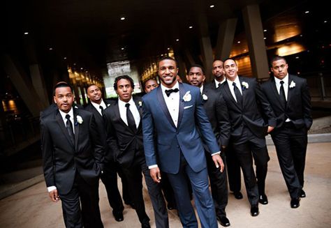 Cool blue tux for the groom with the groomsmen in navy suits and ties ~ we ❤ this! moncheribridals.com Groomsman Poses, Blue Groomsmen Attire, Black Groomsmen Suits, Blue Tuxedo Wedding, Black Tuxedo Wedding, Groom Blue Suit, Wedding Suits Men Black, Blue Groomsmen, Groomsmen Poses