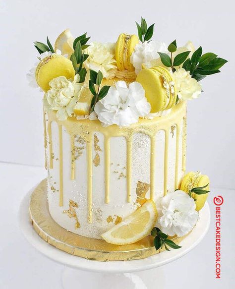 50 Lemon Cake Design (Cake Idea) - March 2020 Lemon Cake Decoration, Lemon Birthday Cakes, Lemon Themed Bridal Shower, Birthday Cakes For Women, Beautiful Birthday Cakes, Yellow Cake, Drip Cakes, Lemon Cake, Pretty Cakes