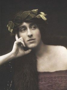 Vita Sackville-West Virginia Wolf, Vita Sackville West, Bloomsbury Group, Virginia Woolf, Equal Rights, Literary Quotes, I Love Books, Women In History, Look At You