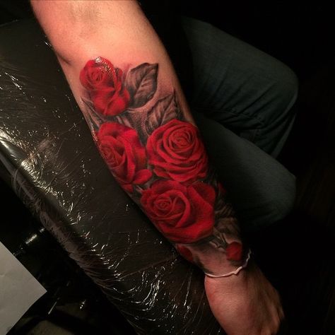 Deep Red Rose Tattoo, Red Roses Arm Tattoo, Luca Tattoo, Pink Rose Tattoo, Tattoo Coverups, Tattoo Aesthetics, Hand Tatts, Arm Cover Up Tattoos, Ink Tattoo Design