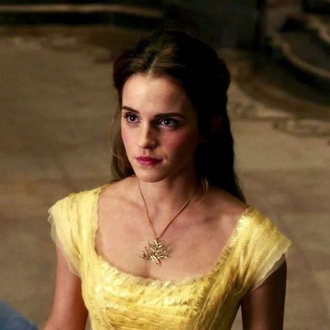 Belle Live Action, Emma Character, Emma Watson Movies, Belle Icon, Belle Aesthetic, Emma Watson Belle, Emma Watson Pics, Belle Beauty And The Beast, Belle Beauty