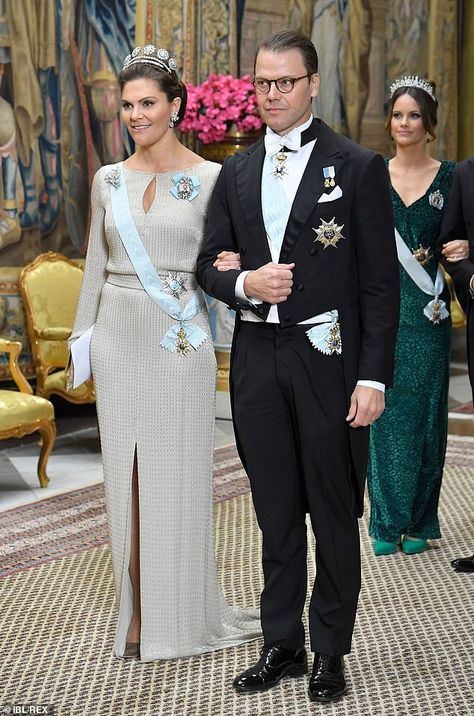 12 November 2019 - Victoria and Daniel attend the annual Representatives Dinner hosted by King Carl Gustaf and Queen Silvia at the Royal Palace in Stockholm - dress by Escada Crown Princess Victoria Of Sweden, Royal Fascinators, Royal Dinner, Fall Destinations, Royal Attire, Victoria Prince, Victoria Of Sweden, Swedish Royalty, Gala Event