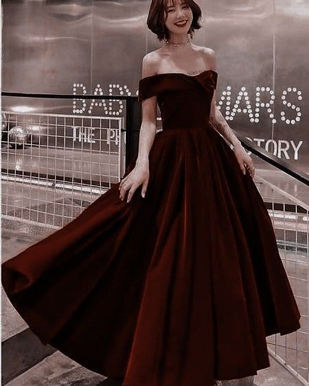 Dark Red Birthday Dress, Exquisite Dresses, Matric Dance, A Night At The Opera, Maroon Dress, Prom Dresses With Sleeves, Ballroom Dance, Birthday Dresses, Ball Dresses