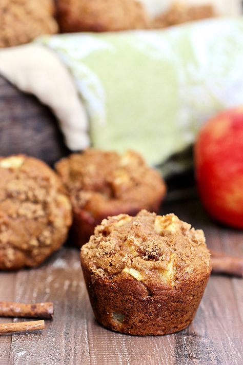 Spiced Apple Muffins - The Foodie Physician Spiced Apple Muffins, Spiced Apples Recipe, Apple Spice Muffins, Apple Muffins Healthy, Apple Muffin, Breakfast Baking, Apple Muffin Recipes, Pecan Muffins, Baking Breads