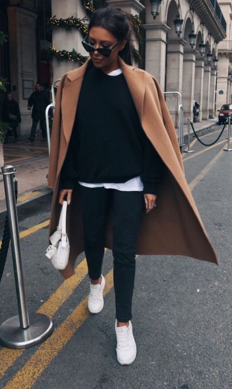 winter outfit Black Sweater Coat Outfit, Tan Coat Outfit Casual, Casual Camel Coat Outfit, Black Tan Outfit, Tan Coat Outfit Winter Classy, Camel Winter Coat Outfit, Camel Coat Outfit 2023, Caramel Trench Coat Outfit, Caramel Coat Outfit Winter