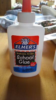 Homemade Mod Podge, Basting A Quilt, Elmers Glue, Quilting Methods, Elmer's Glue, School Glue, Quilting Tools, Quilt Binding, White Glue