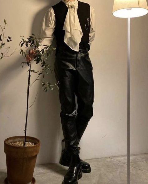 Steampunk Formal Men, Victorian Gothic Aesthetic Outfit Men, Vamp Outfit Men, Vampire Aesthetic Clothes Male, Vampire Prom Outfit, Vampire Fashion Aesthetic Male, Mens Avant Garde Fashion Haute Couture, Formal Pirate Outfit, Male Outfits Fancy