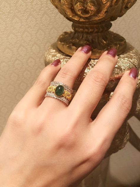 Cabochon Ring Design, Vintage Emerald Cabochon Ring, Nikah Wishes, Indian Gold Rings, Heavy Rings, Ruby Ring Designs, Bridal Jewellery Earrings, Delicate Gold Jewelry, Gold Finger Rings