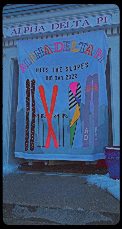 Alpha Delta Pi Banner. Bid Day Ski Lodge theme. Bid Day banner. 80s Ski Lodge. ADPI. #adpi #biddaytheme Ski Lodge Sorority Banner, Ski Lodge Bid Day Theme, Winter Bid Day Themes, Moms Weekend Banner, Ski Lodge Party College, Ski Bid Day Theme, Ski Bid Day, Snow Party Theme, 80s Ski Lodge