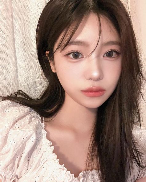 Chinese Hairstyle, Korean Aesthetic, Cute Eyes, How To Make Hair, Korean Makeup, Girl Face, Ulzzang Girl, Pretty Face, Pink Hair